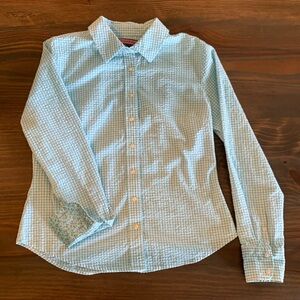 Vineyard Vines Women’s button down.